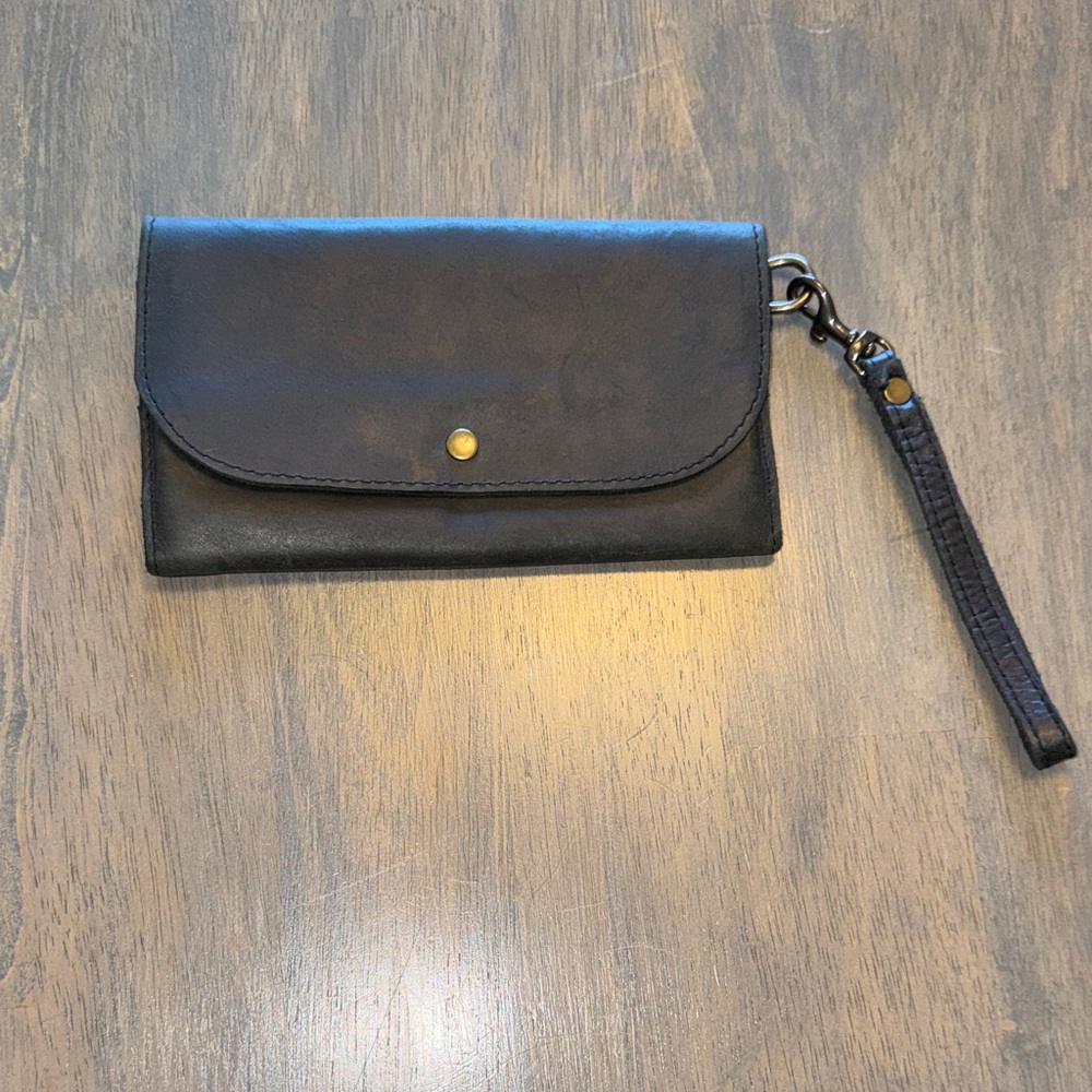 Able Mare Leather Wallet with Snap Closure